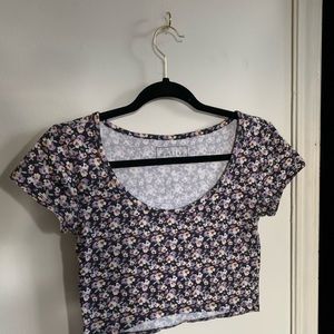 Nollie Crop Top